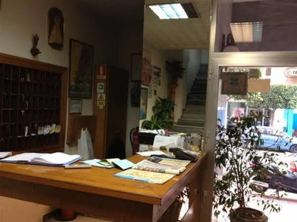 Pension Americano Almería Esterno foto