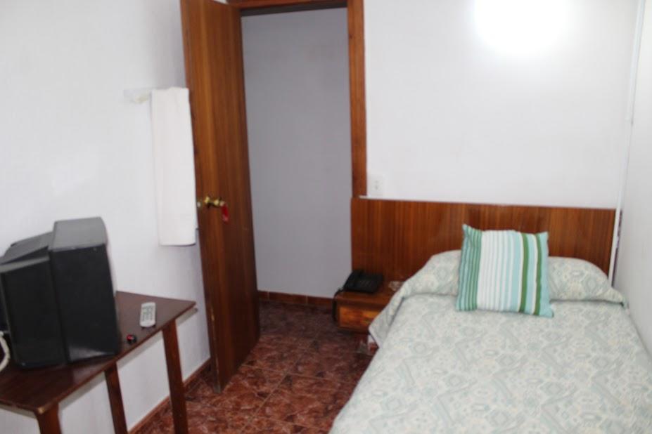 Pension Americano Almería Esterno foto